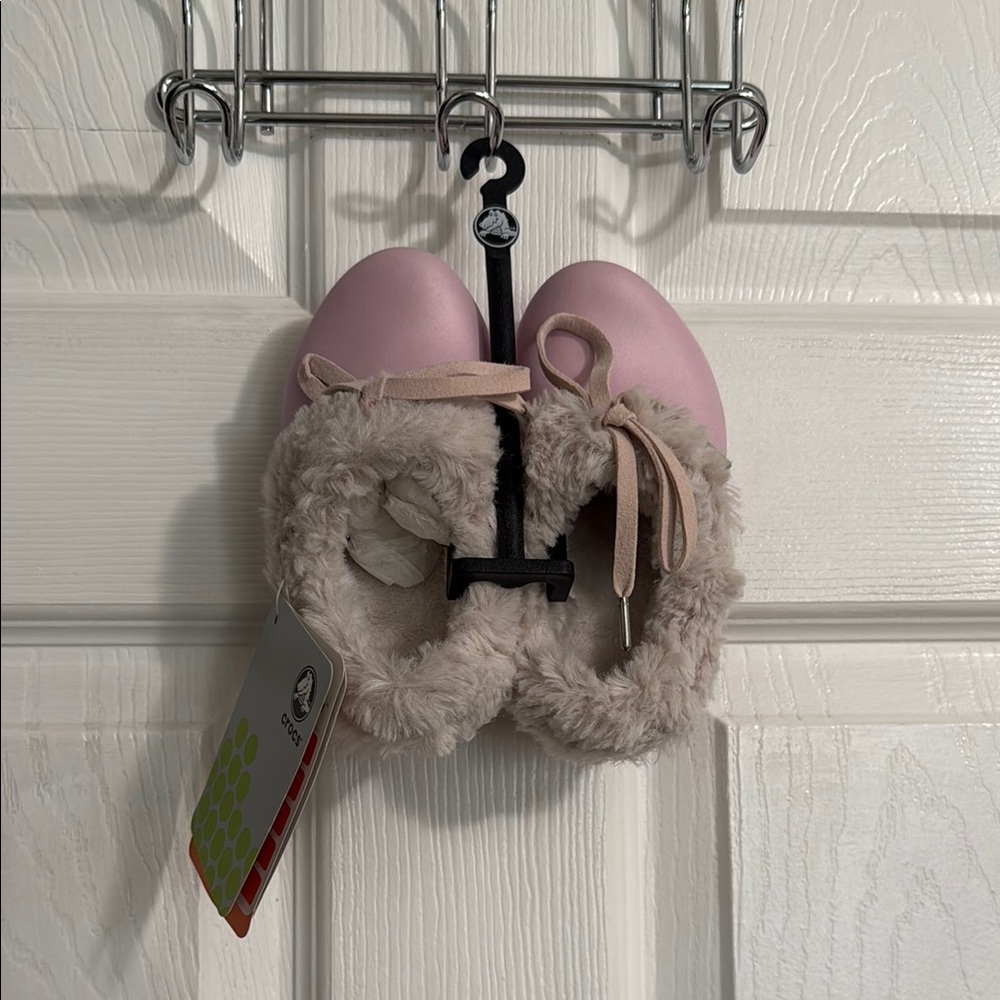 CROCS Kids Light Pink Slippers with Beige Fuzzy Lining